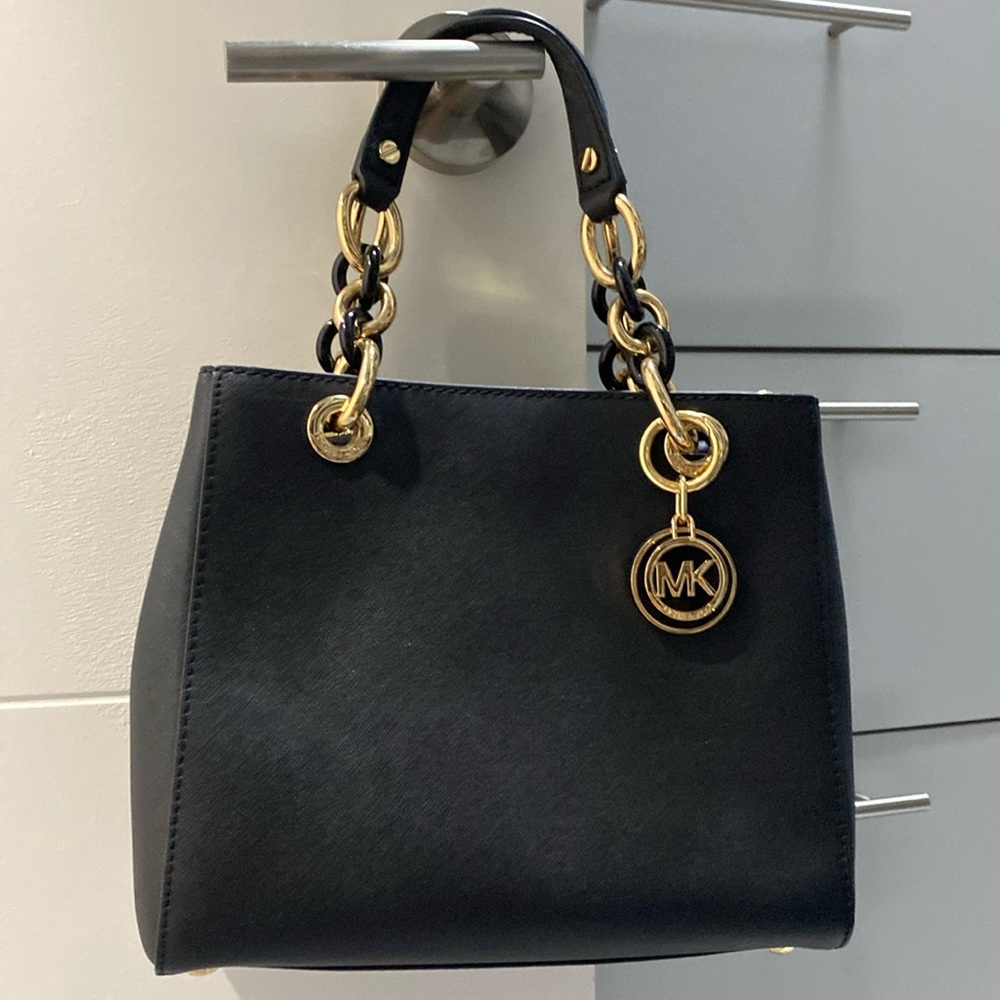 MICHAEL KORS BLACK CROSSBODY BAG
